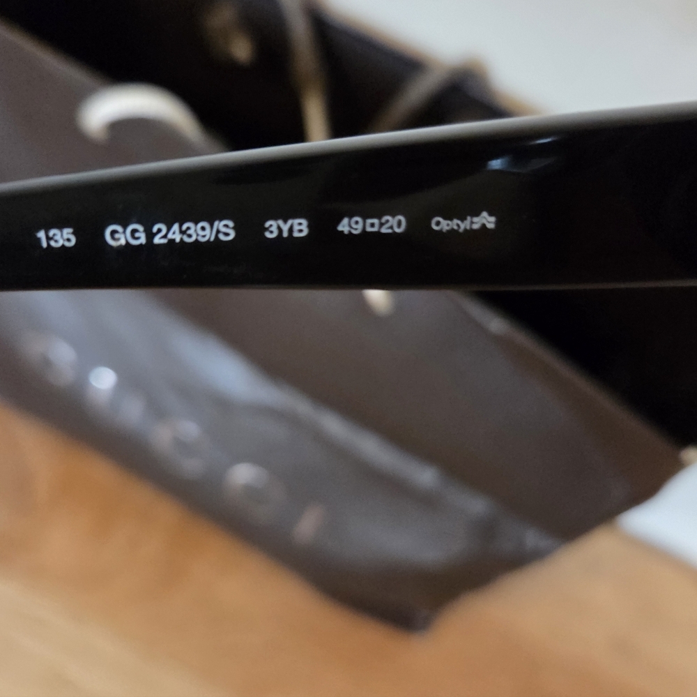 Vintage Gucci Women's Dark Brown Sunglasses - Picture 5 of 5